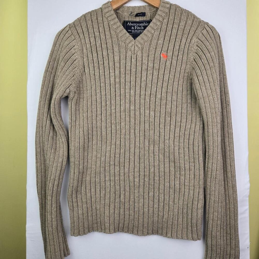 Abercrombie & Fitch cream ribbed heavy knit sweater size m( fits as size small)